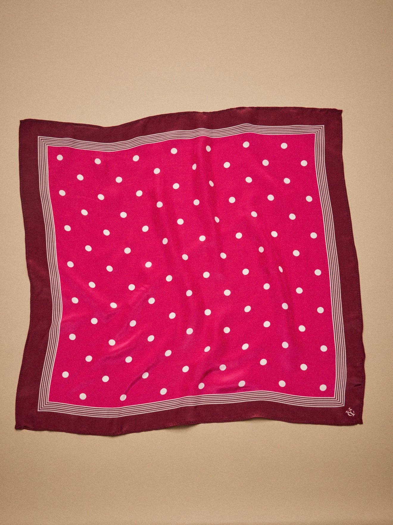 foulard en soie pois