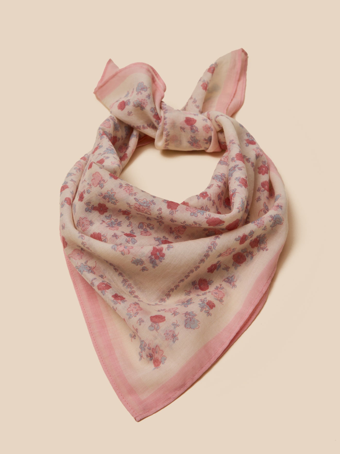 foulard fleurs en coton biologique