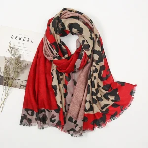 foulard léopard coloré