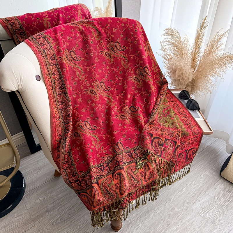 Écharpe foulard rouge avec motif