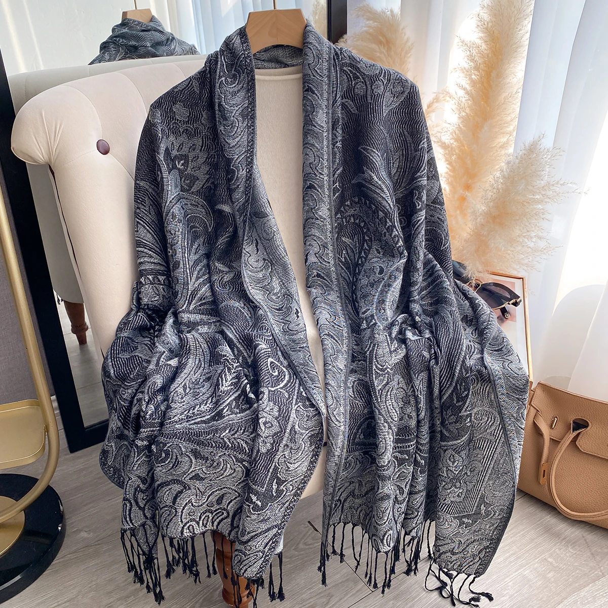 Foulard long à fleurs