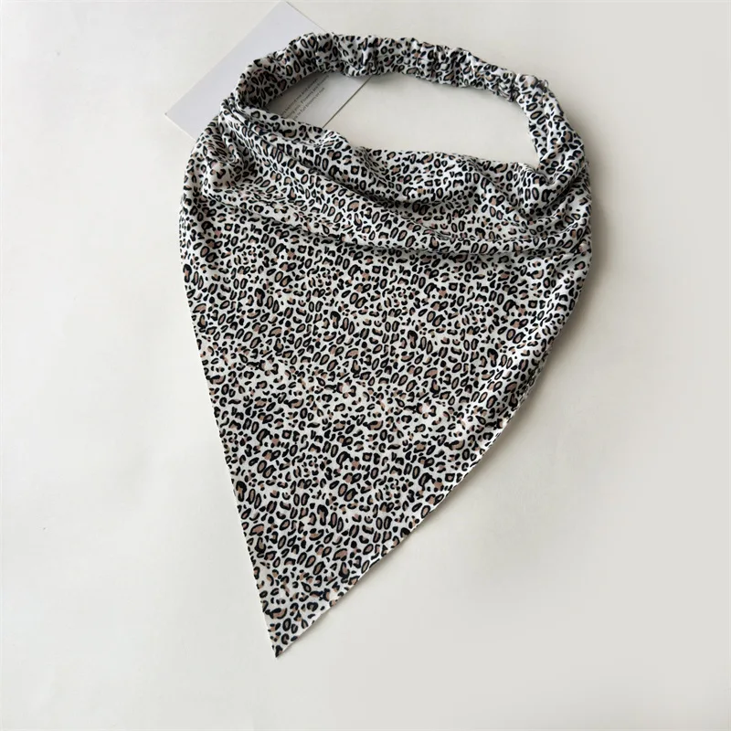 Echarpe Foulard en tissu léger