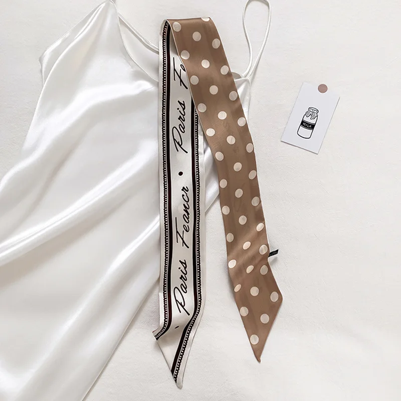 Foulard à pois confortable
