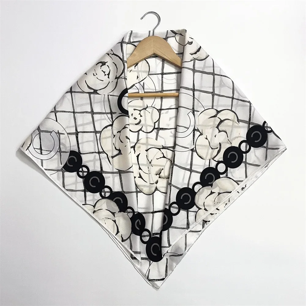 Accessoire mode femme pour toutes les saisons