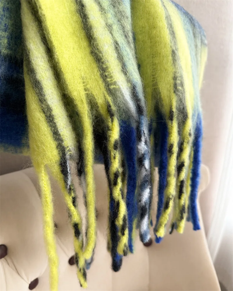 Foulard à carreaux chaud et confortable
