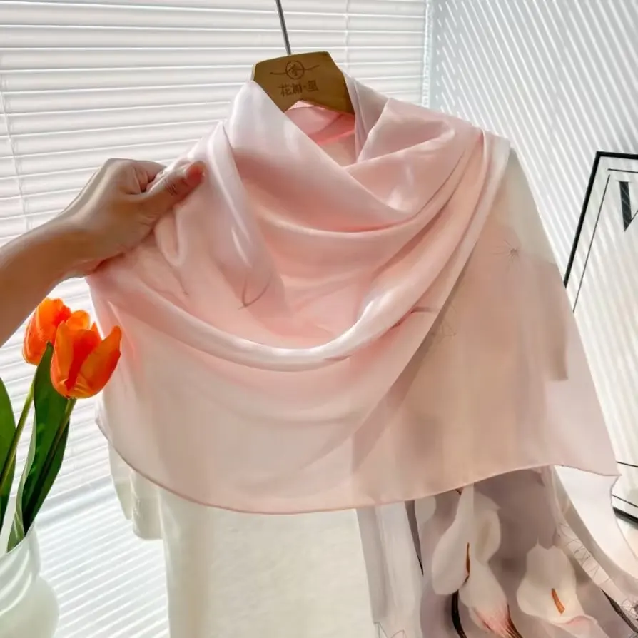 Foulard léger en soie pour femme